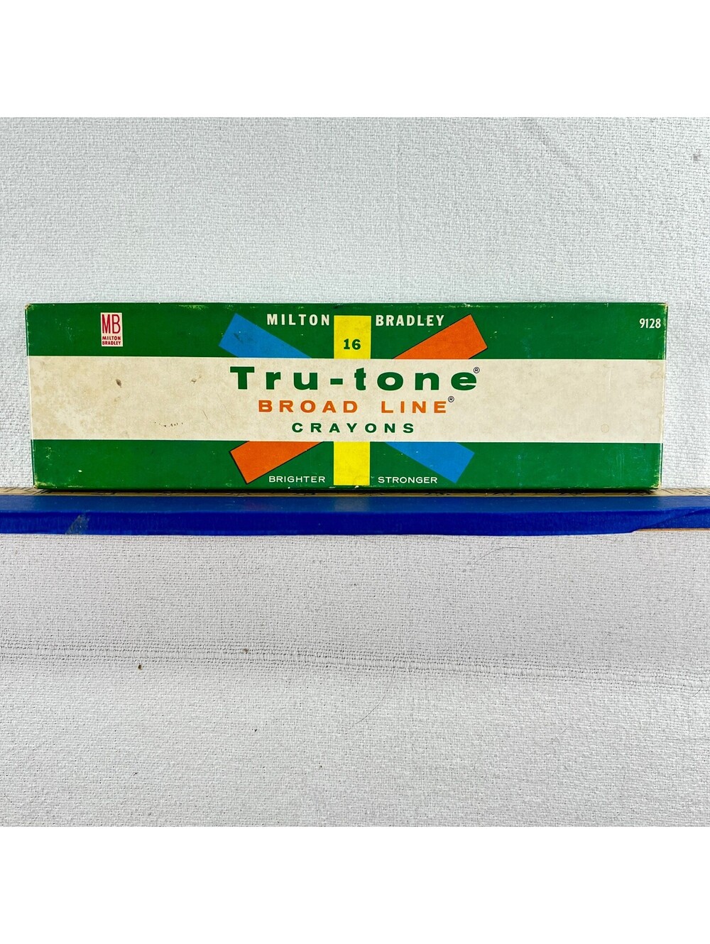 Vintage Milton Bradley Tru-tone Broad Line Crayons - 16 Colors